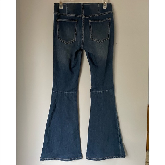 Free People Low Waisted Flare Jeans (Size 26) - Picture 2 of 8